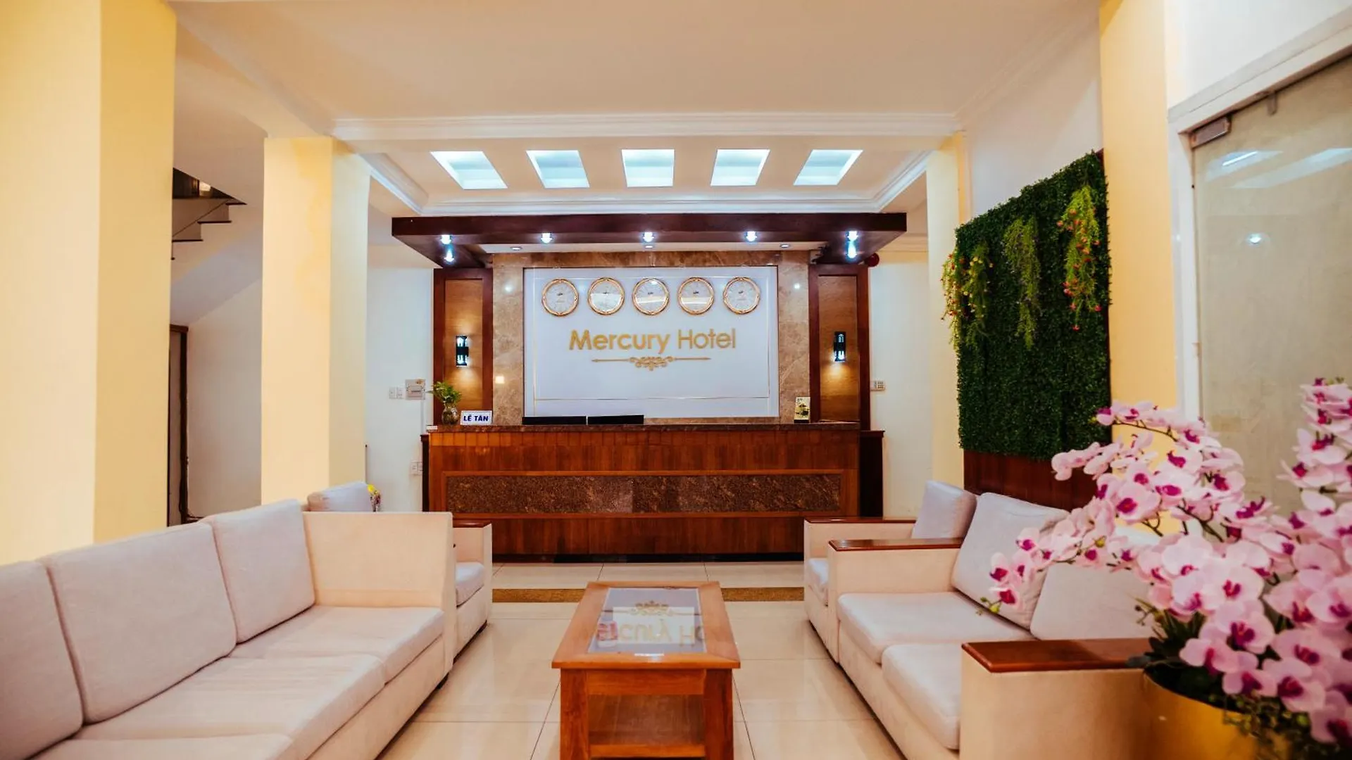Mercury Hotel & Apartment Vung Tau 2*,